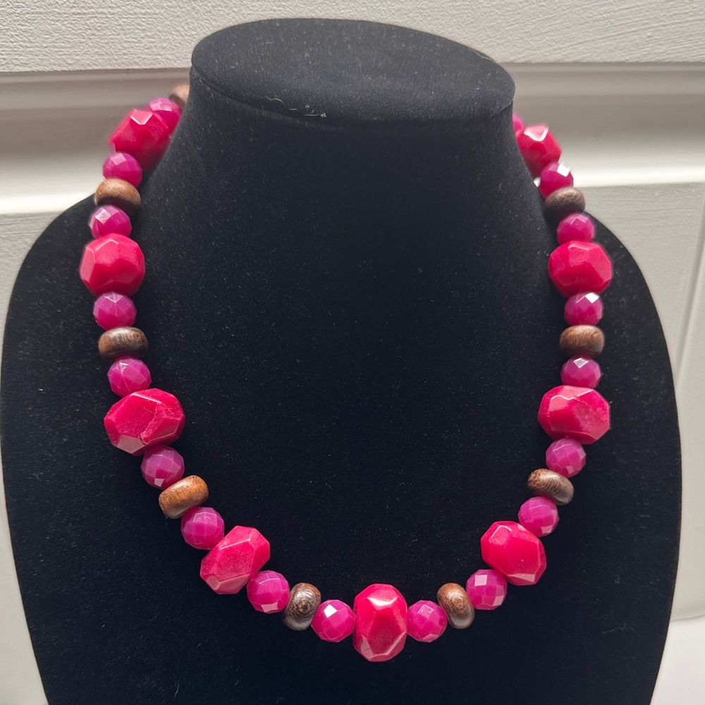 Magenta mix color necklace
